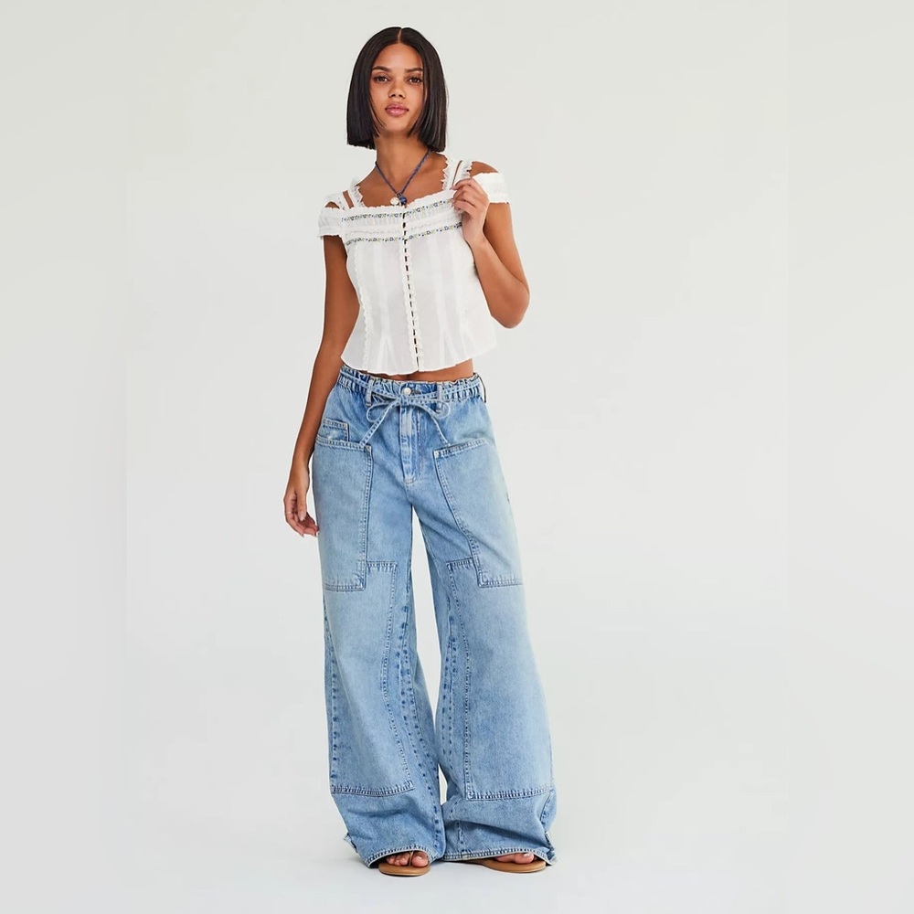 Wore once for half a day - to big they fell down 
Size small 
Very oversized